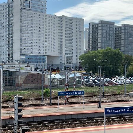 P&O Serviced Apartments Gdanski Station ワルシャワ エクステリア 写真
