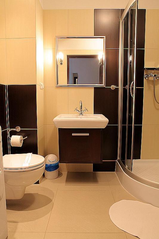 P&O Serviced Apartments Gdanski Station ワルシャワ エクステリア 写真