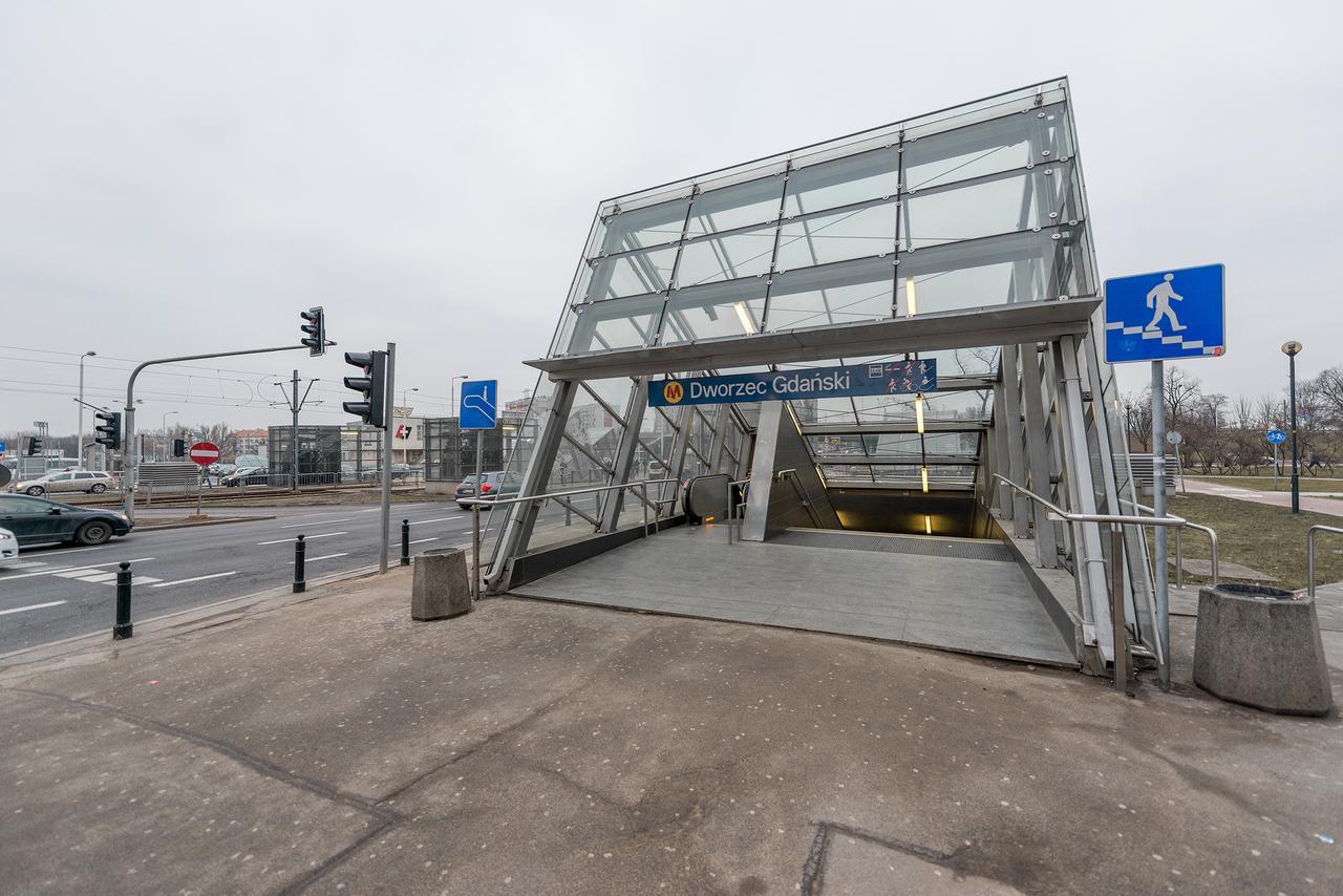 P&O Serviced Apartments Gdanski Station ワルシャワ エクステリア 写真